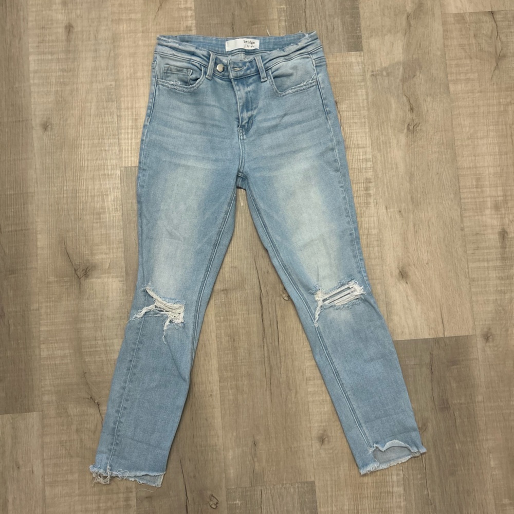 Bridge distressed jeans